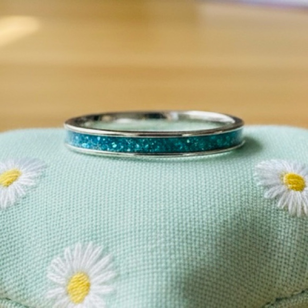 Teal Glitter Ring 🦋